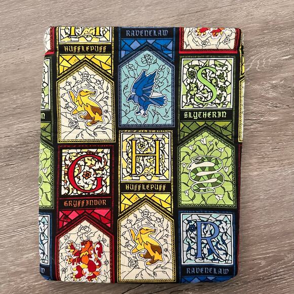 Harry Potter Houses Cloth Tablet E-Reader Carrying Case Book - Picture 2 of 3